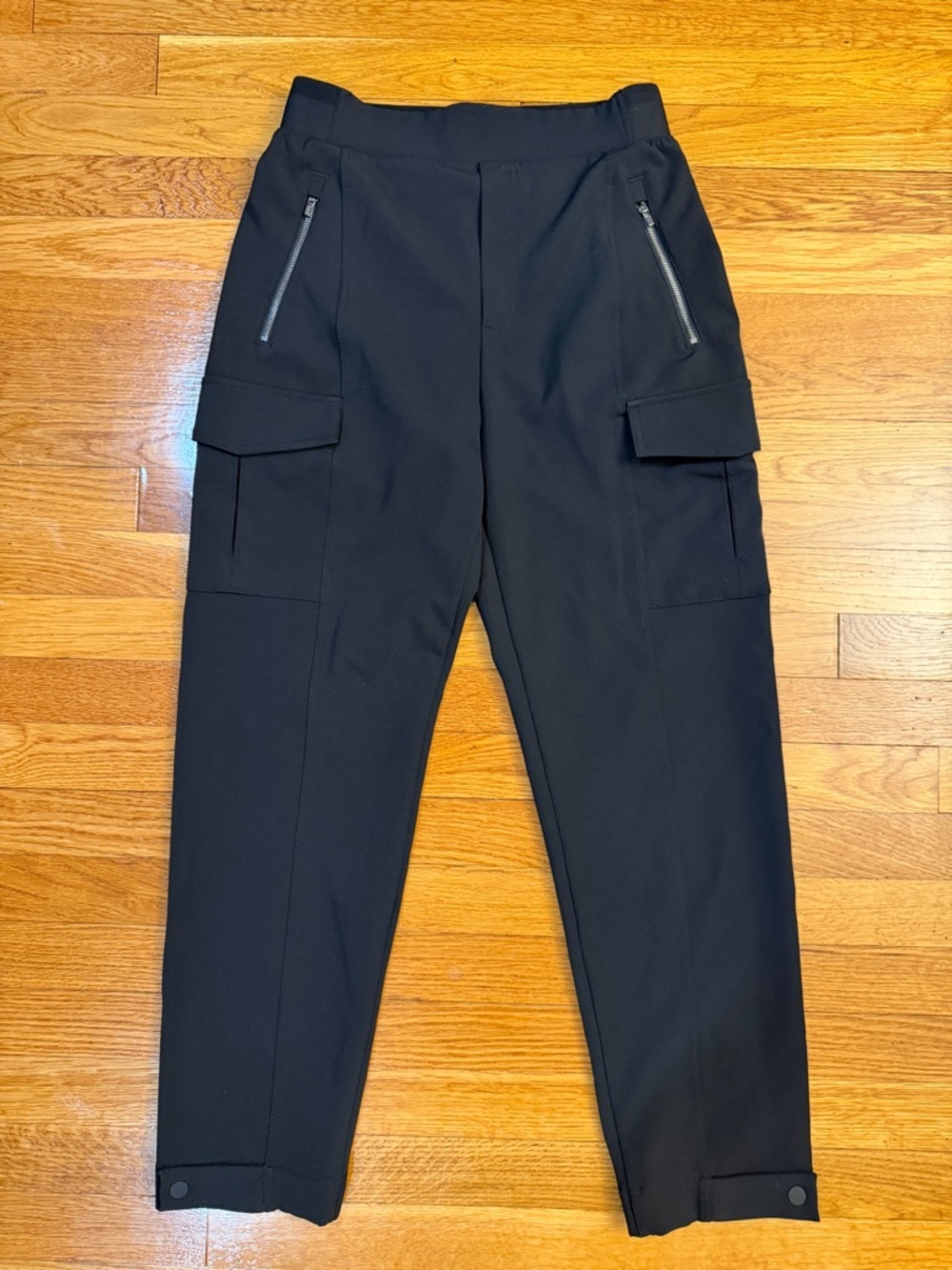 Athleta Endless High Rise Cargo Pants in Black - Size 6
